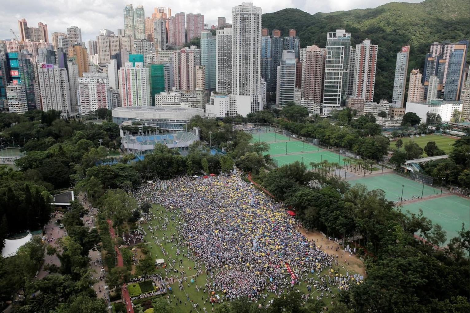 nguoi hong kong bieu tinh chong luat dan do anh 2