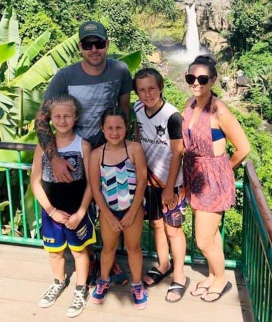 khỉ selfie ảnh 2 khi selfie anh 2