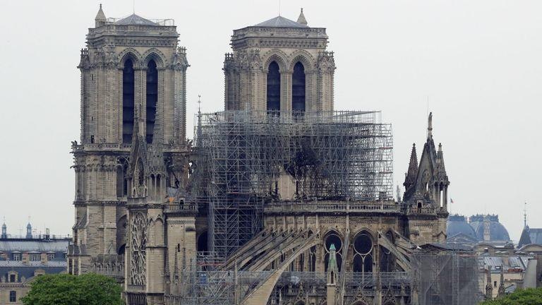 Dai gia 'lan tam', Nha tho Duc Ba Paris duoc sua nho nha tai tro nho hinh anh