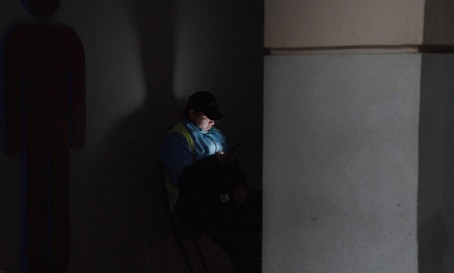 Nam My mat dien anh 8