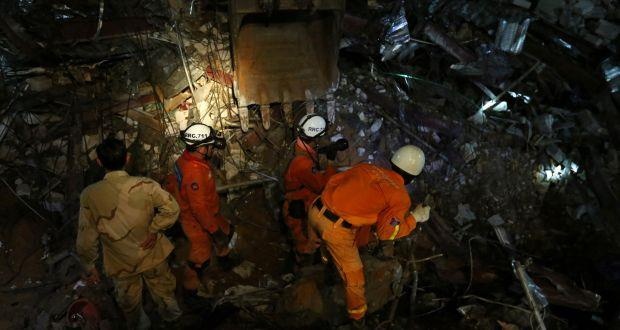 sap toa nha 7 tang o Campuchia anh 2