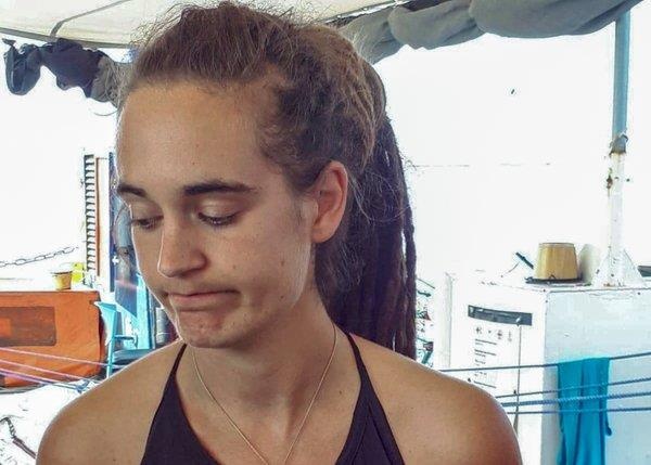 Dam vao thuyen canh sat de cap ben, truong tau cuu ho di dan bi bat hinh anh