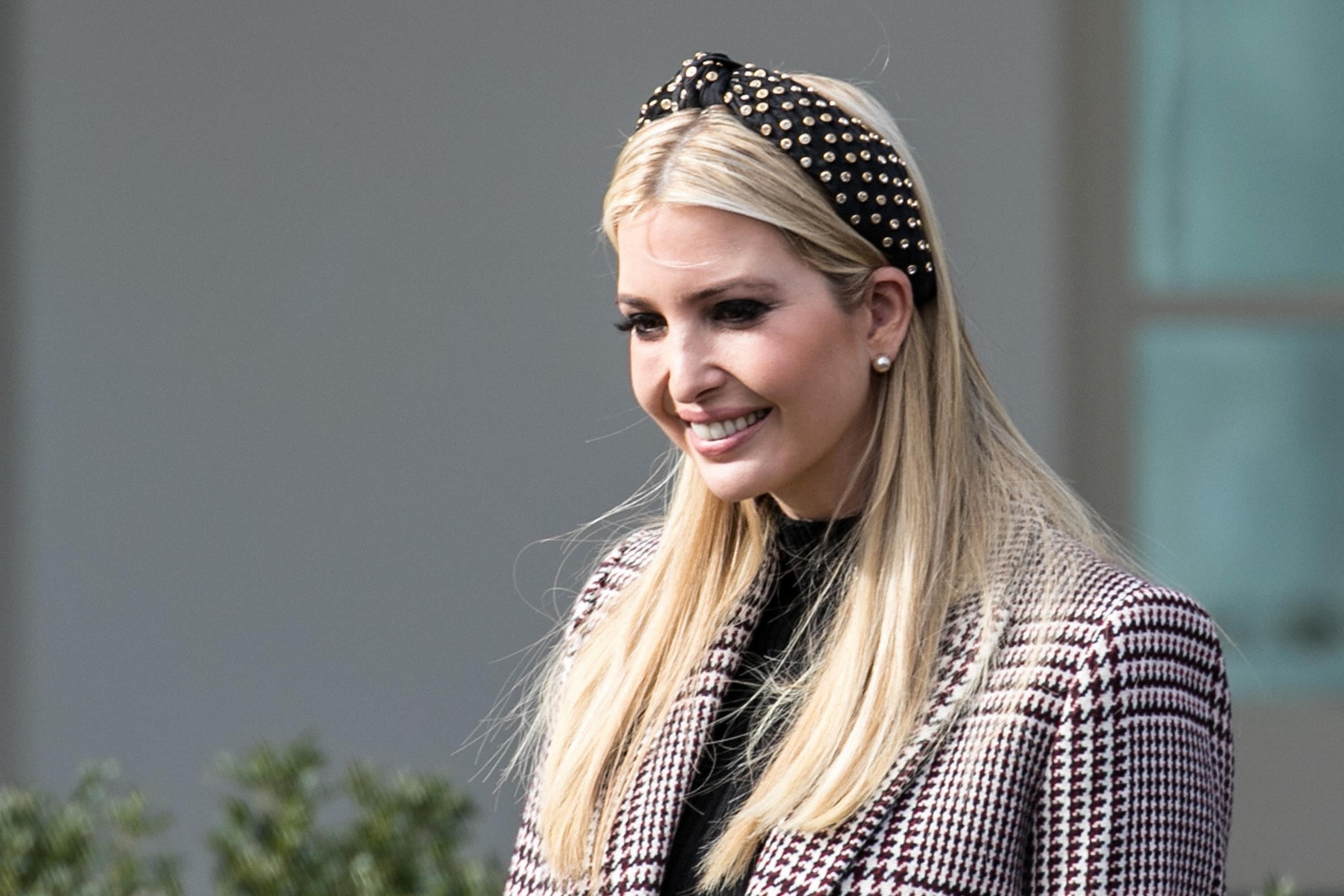 Cuộc gặp ngẫu hứng của Trump - Kim ảnh 4 Cuoc gap ngau hung cua Trump - Kim anh 4