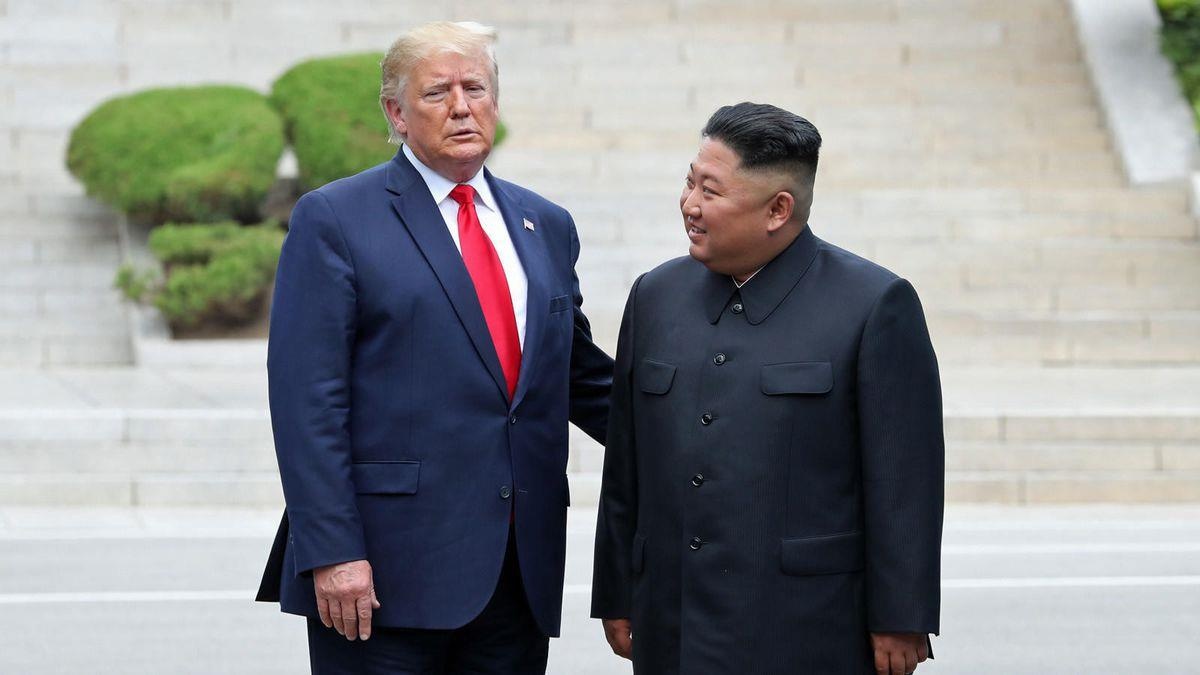 Cuoc gap Trump - Kim: Ngoai giao 'soc dien' kho tri dut benh hinh anh