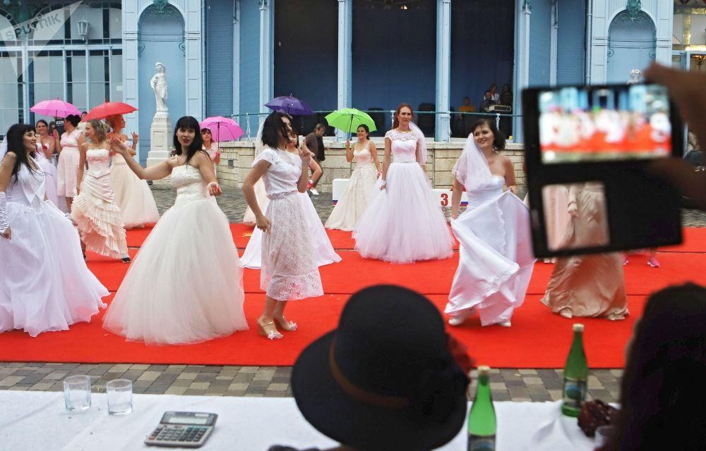 cuoc dua Co dau chay tron o Nga anh 8