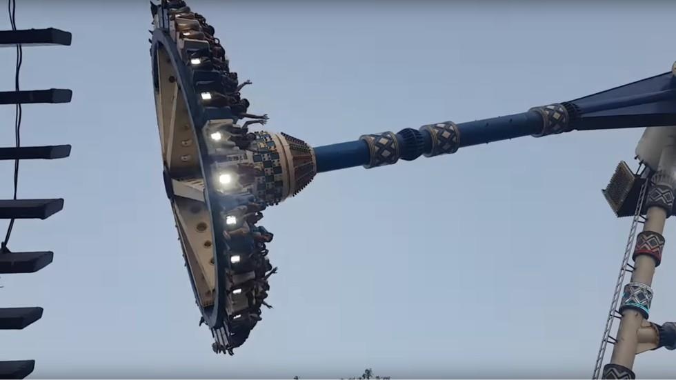 Du quay gay truc giua luc tang toc, 17 nguoi thuong vong o An Do hinh anh