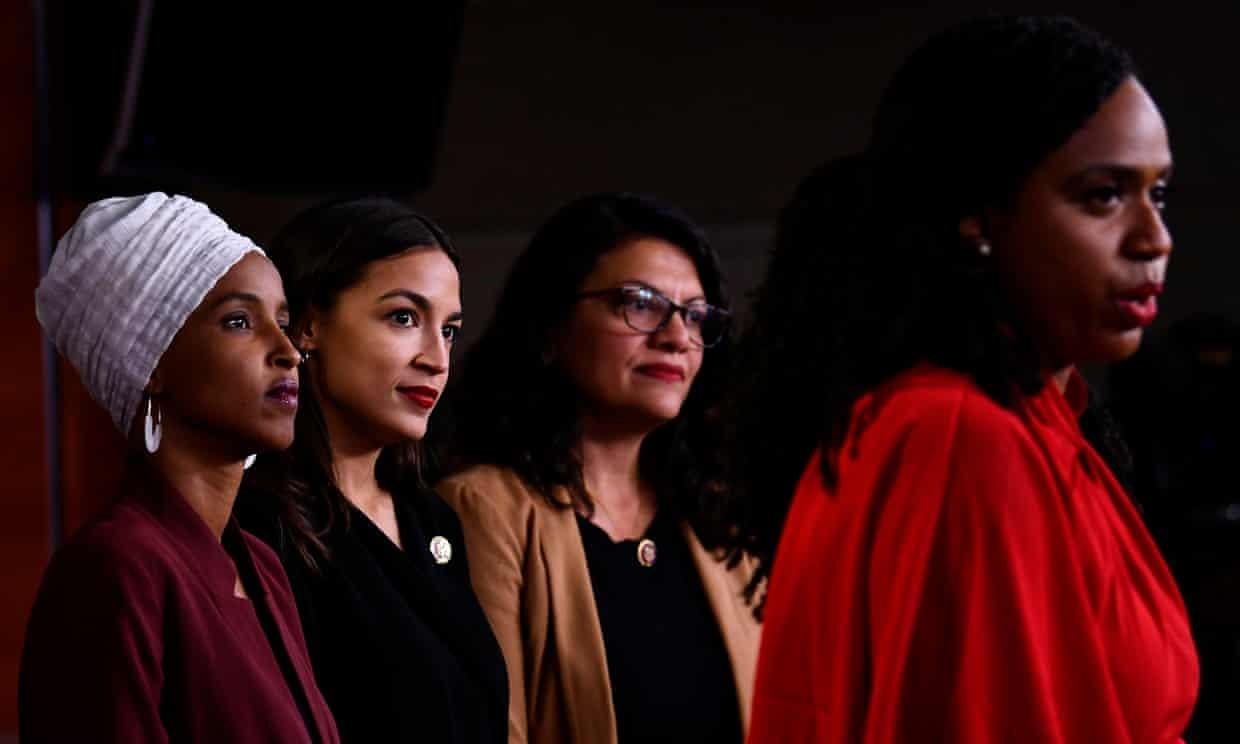 Tong thong Trump khong phan biet doi xu anh 2