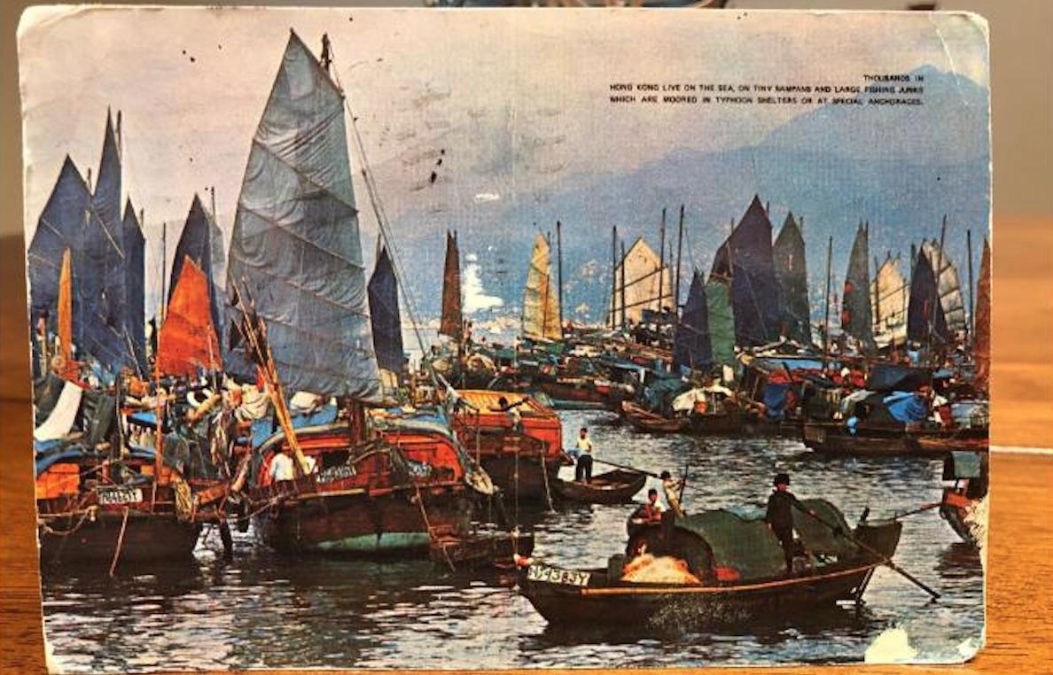 Tấm bưu thiếp gửi đến sau 26 năm ảnh 1 Tam buu thiep gui den sau 26 nam anh 1