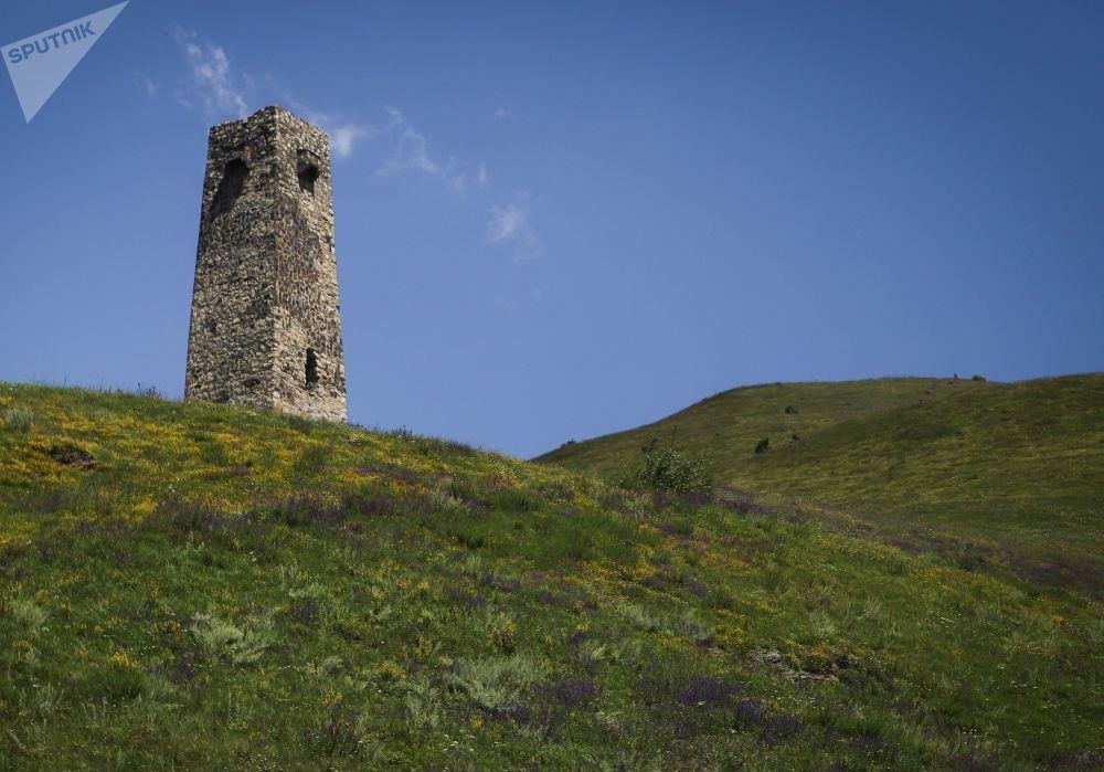 cac lang mo o thanh pho chet Dargavs anh 7