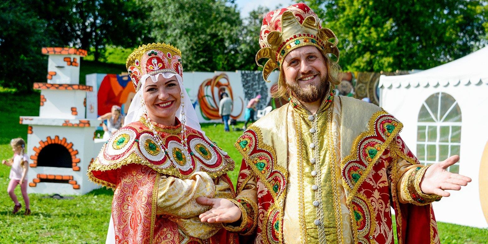 Le hoi nghe thuat Slav Canh dong Nga anh 4