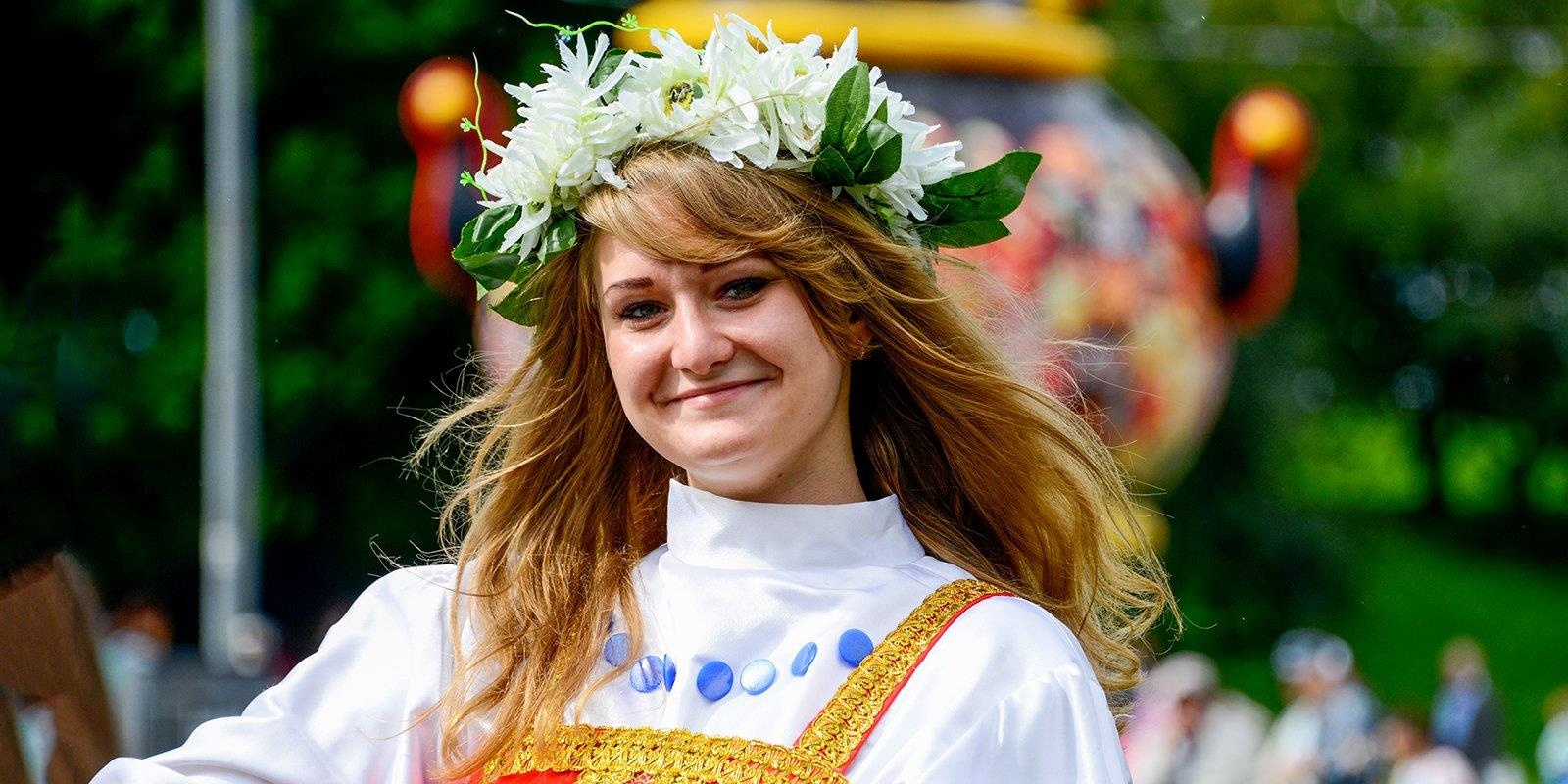 Le hoi nghe thuat Slav Canh dong Nga anh 7