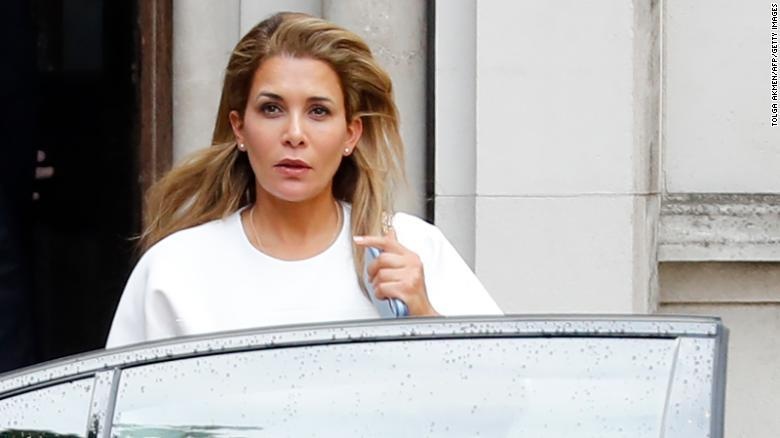 Cong chua Haya nho toa an Anh bao ve anh 1