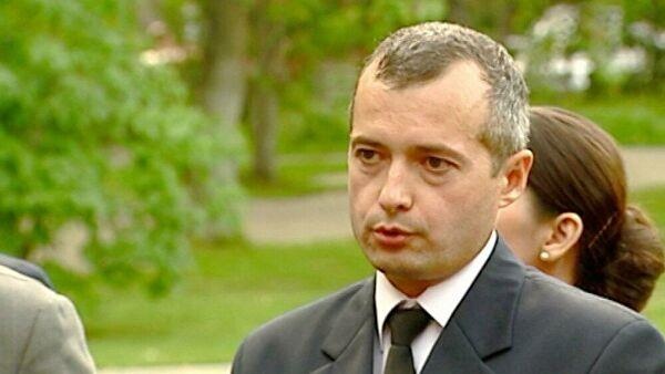 Phi cong Nga xin loi hanh khach, noi minh 'khong phai anh hung' hinh anh