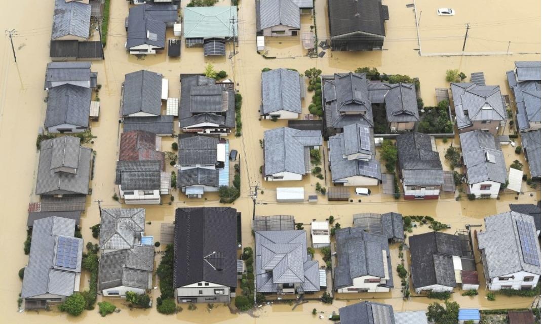 Mua lu lich su 'nhan chim' dao Kyushu anh 4