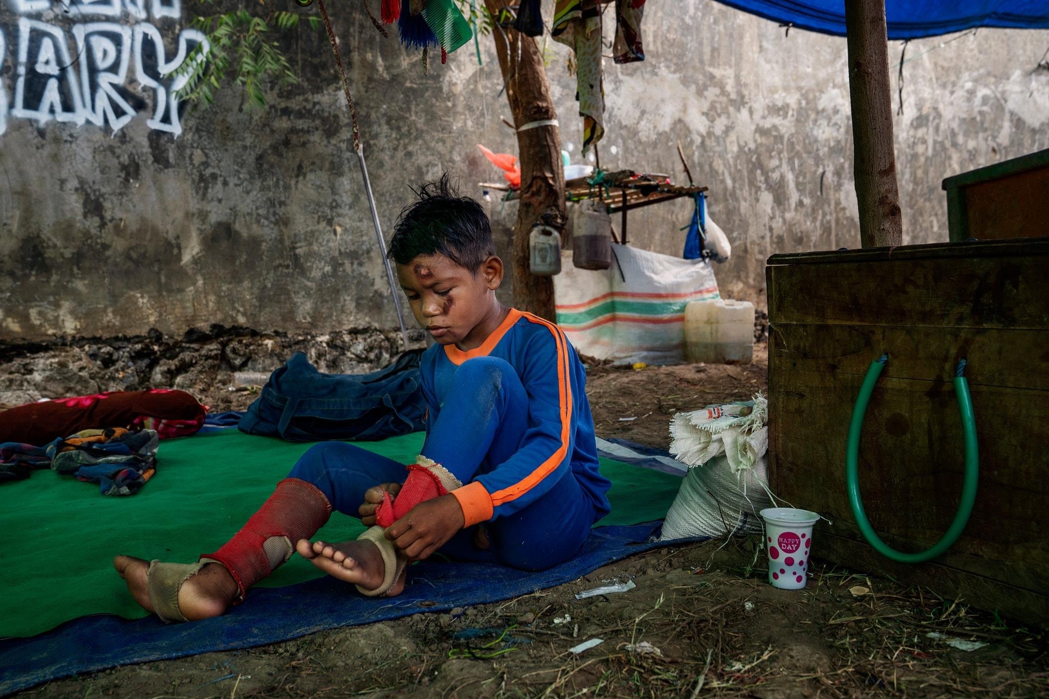 trẻ em đua ngựa ở đảo Indonesia ảnh 2 tre em dua ngua o dao Indonesia anh 2