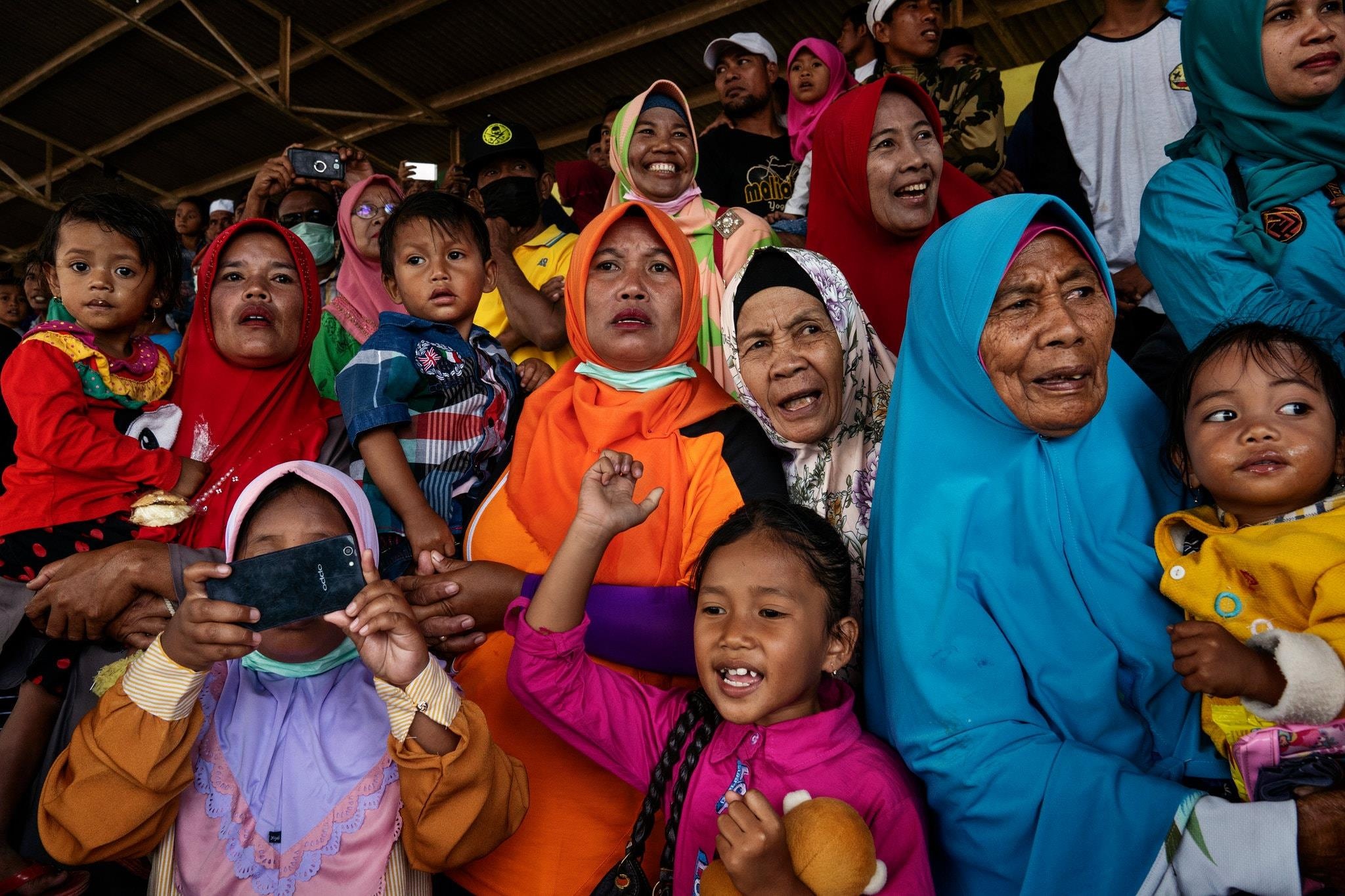 trẻ em đua ngựa ở đảo Indonesia ảnh 4 tre em dua ngua o dao Indonesia anh 4