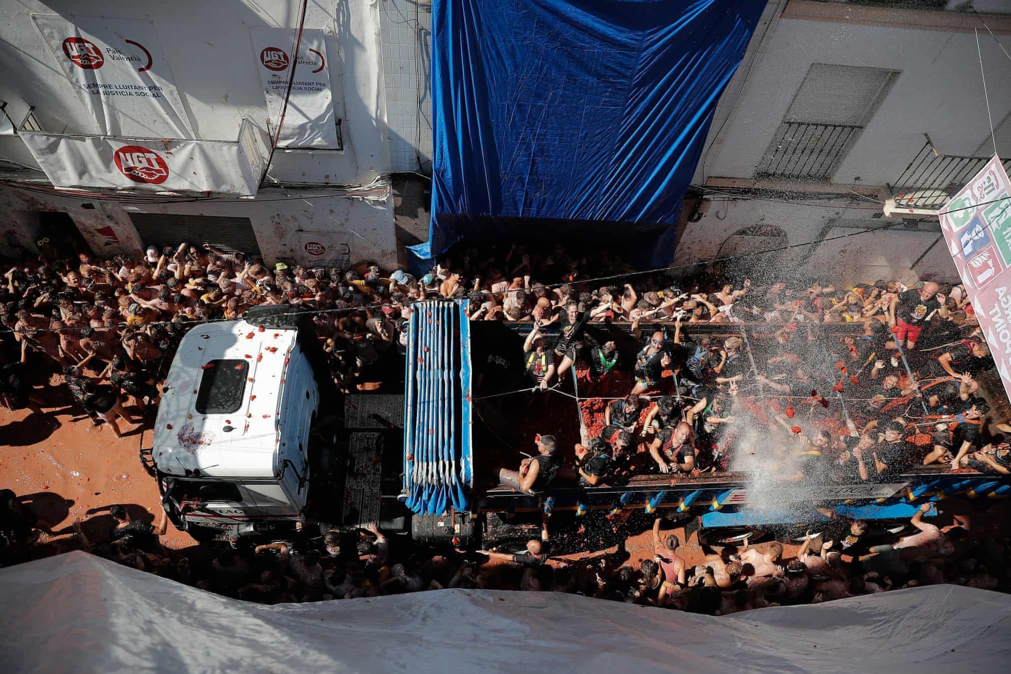 Lễ hội cà chua 'nhuộm đỏ' Tây Ban Nha ảnh 4 Le hoi ca chua 'nhuom do' Tay Ban Nha anh 4