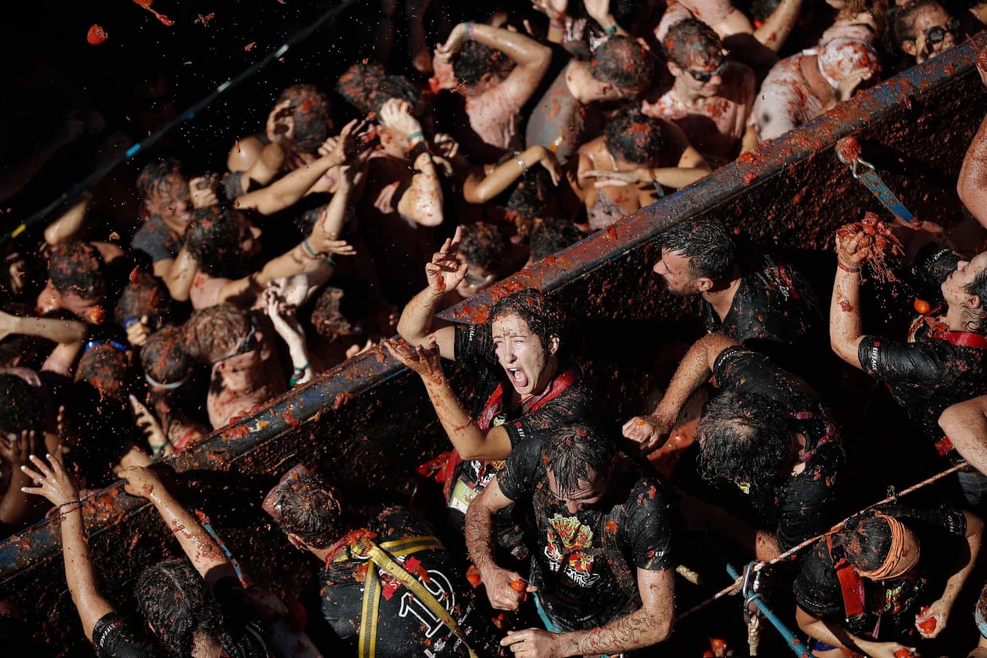 Lễ hội cà chua 'nhuộm đỏ' Tây Ban Nha ảnh 5 Le hoi ca chua 'nhuom do' Tay Ban Nha anh 5