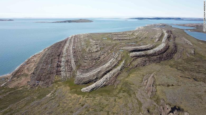 Su song tren Trai Dat tung bi quet sach vao 2 ty nam truoc hinh anh