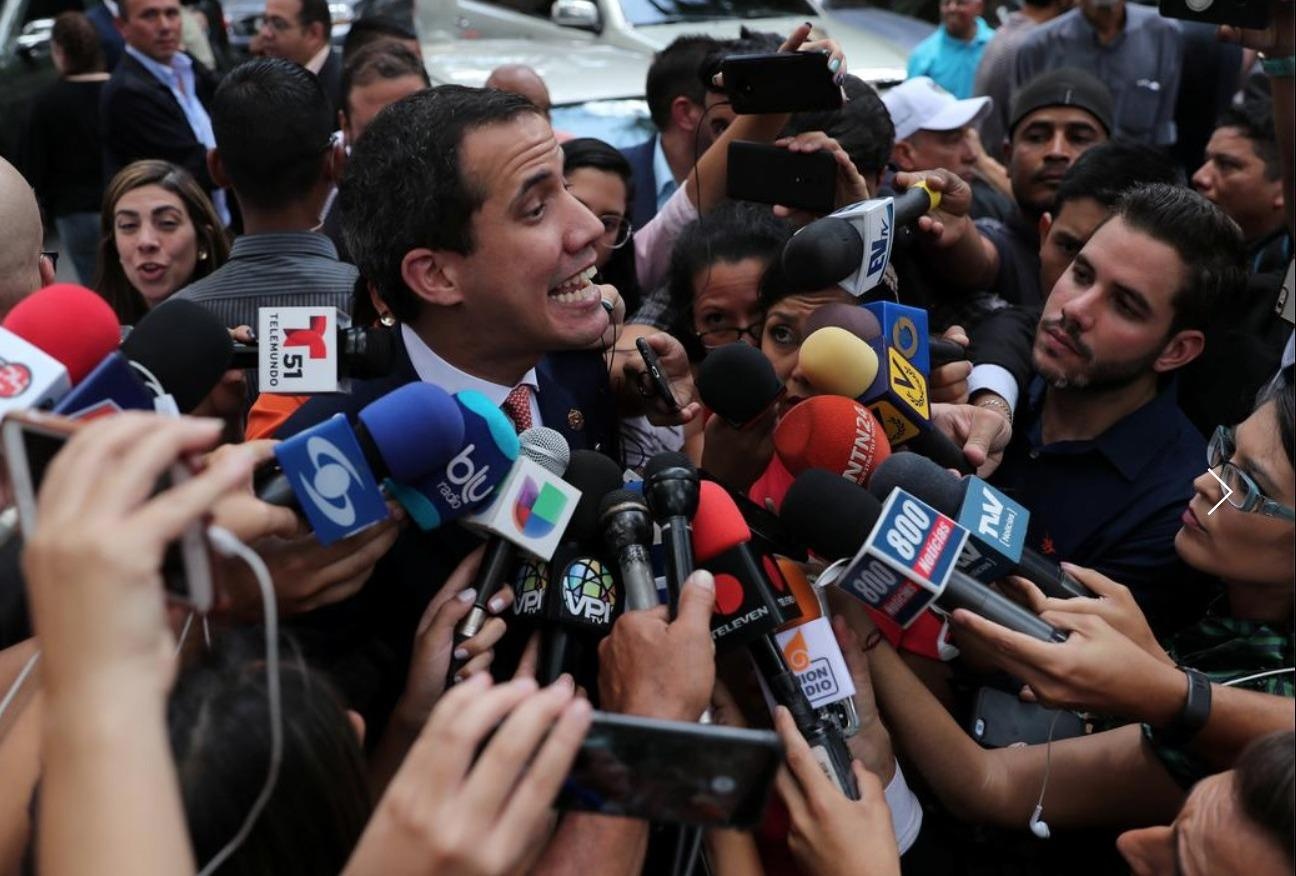 Guaido chup anh voi bang dang ma tuy Colombia, Venezuela se dieu tra hinh anh