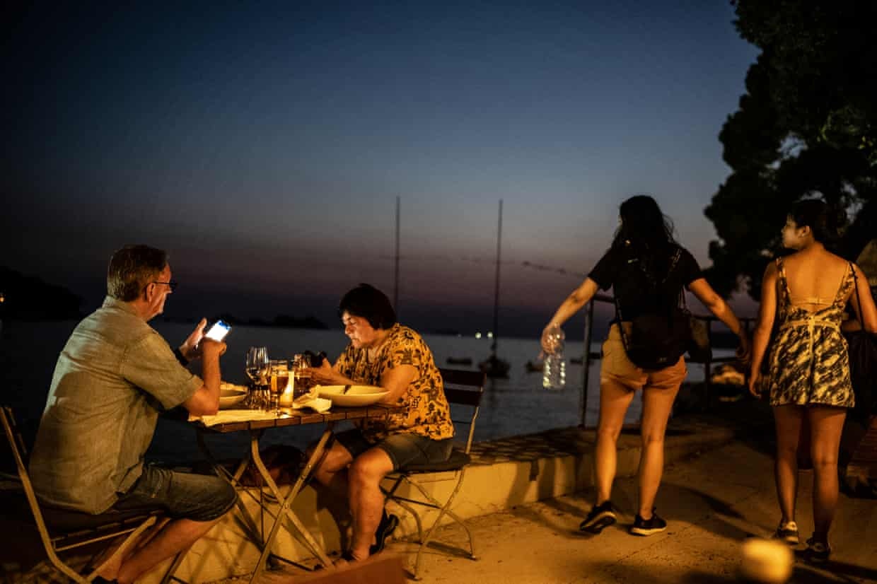 qua tai du lich anh 14