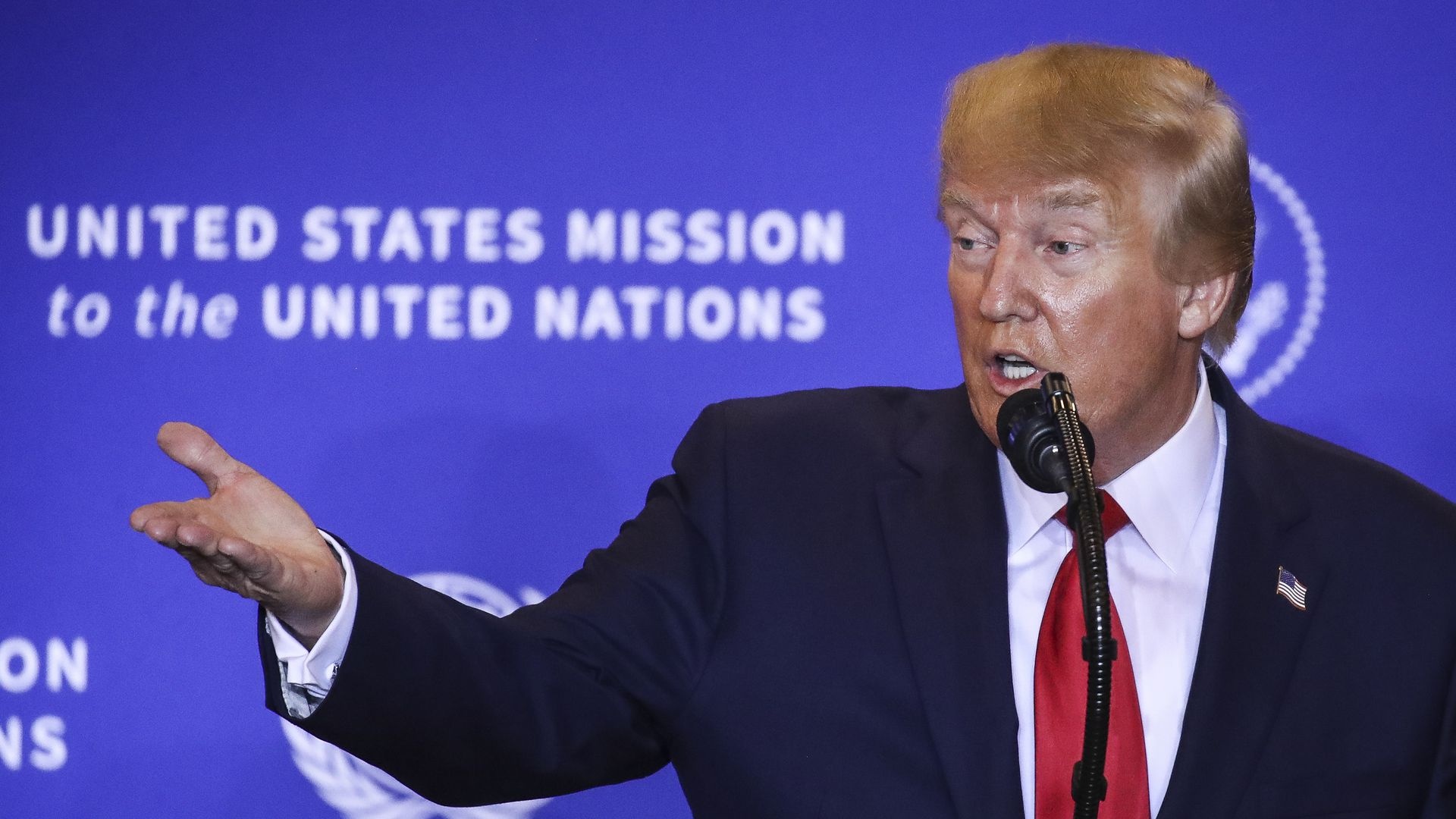 TT Trump chi trich nguoi to cao cuoc dien dam 'gan nhu la gian diep' hinh anh