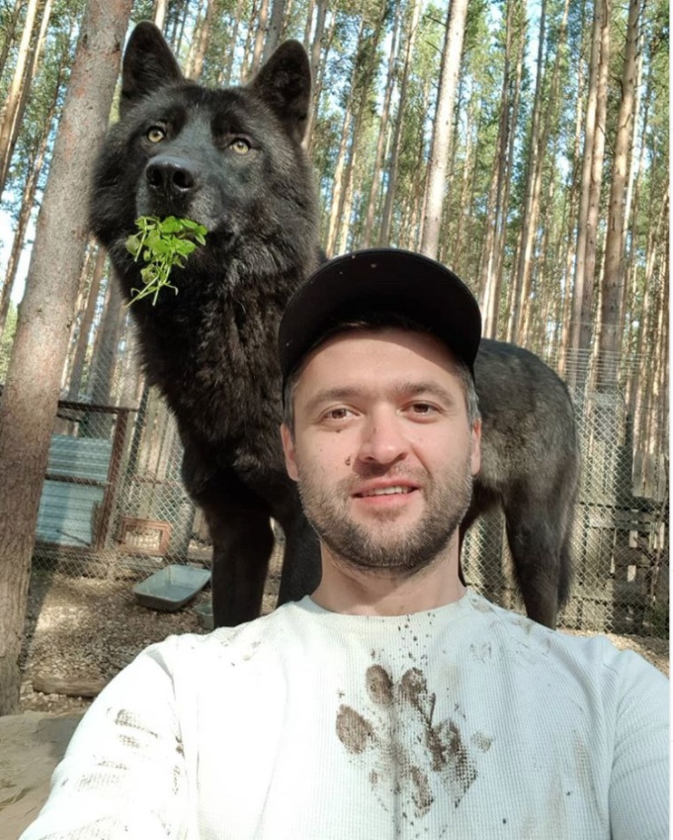 Nguoi dan ong Nga nuoi cho soi anh 2