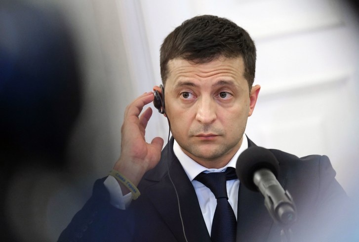 Tong thong Ukraine phu nhan bi TT Trump 'tong tien' hinh anh