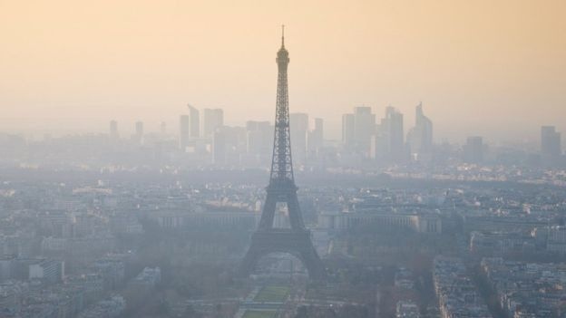 Phuong tien it xa thai duoc uu tien cho giu xe tai Phap hinh anh