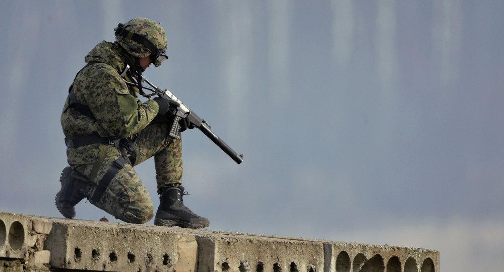 Linh Nga ban chet dong nghiep anh 1