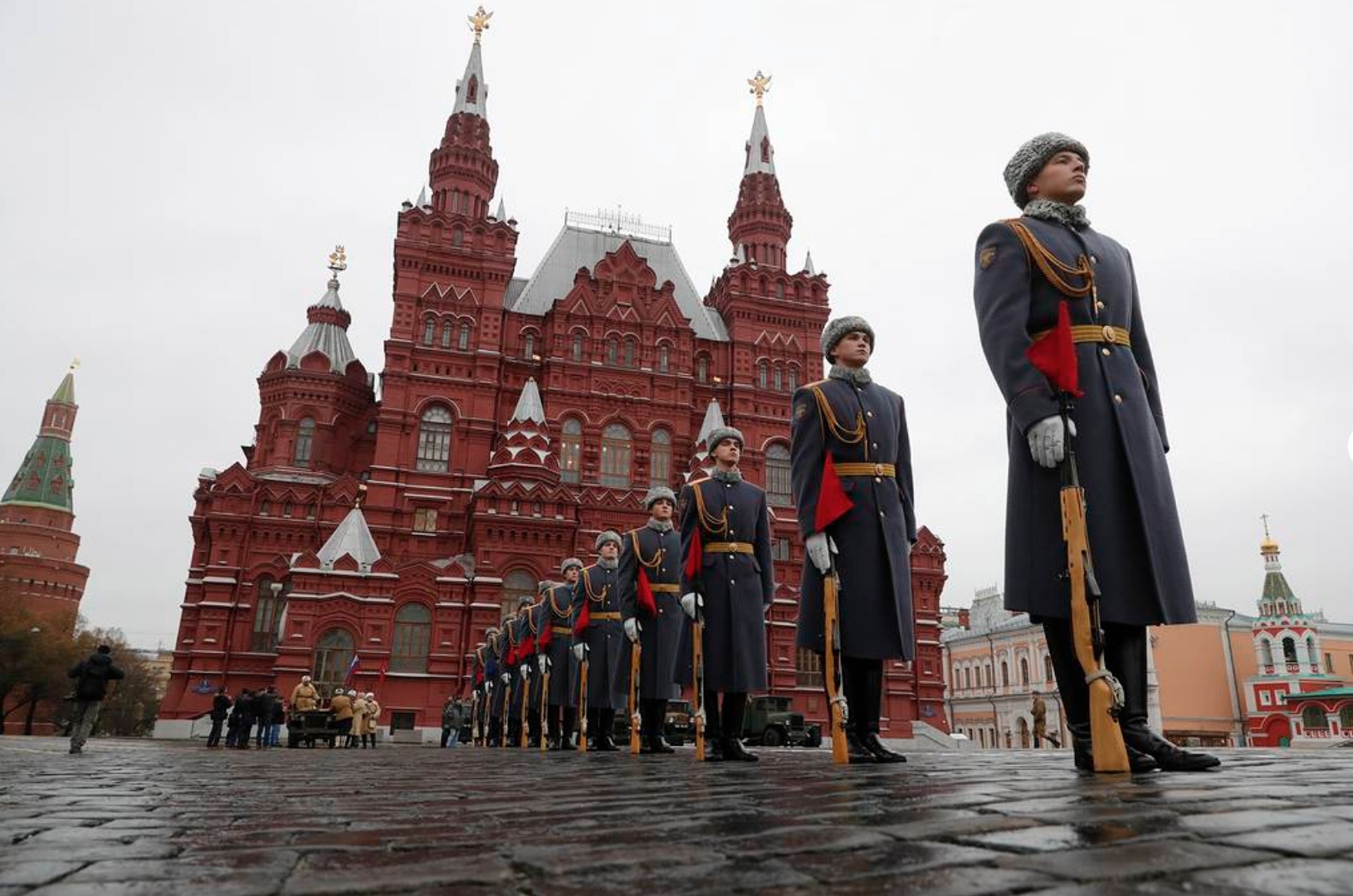 cuoc duyet binh lich su 1941 anh 2