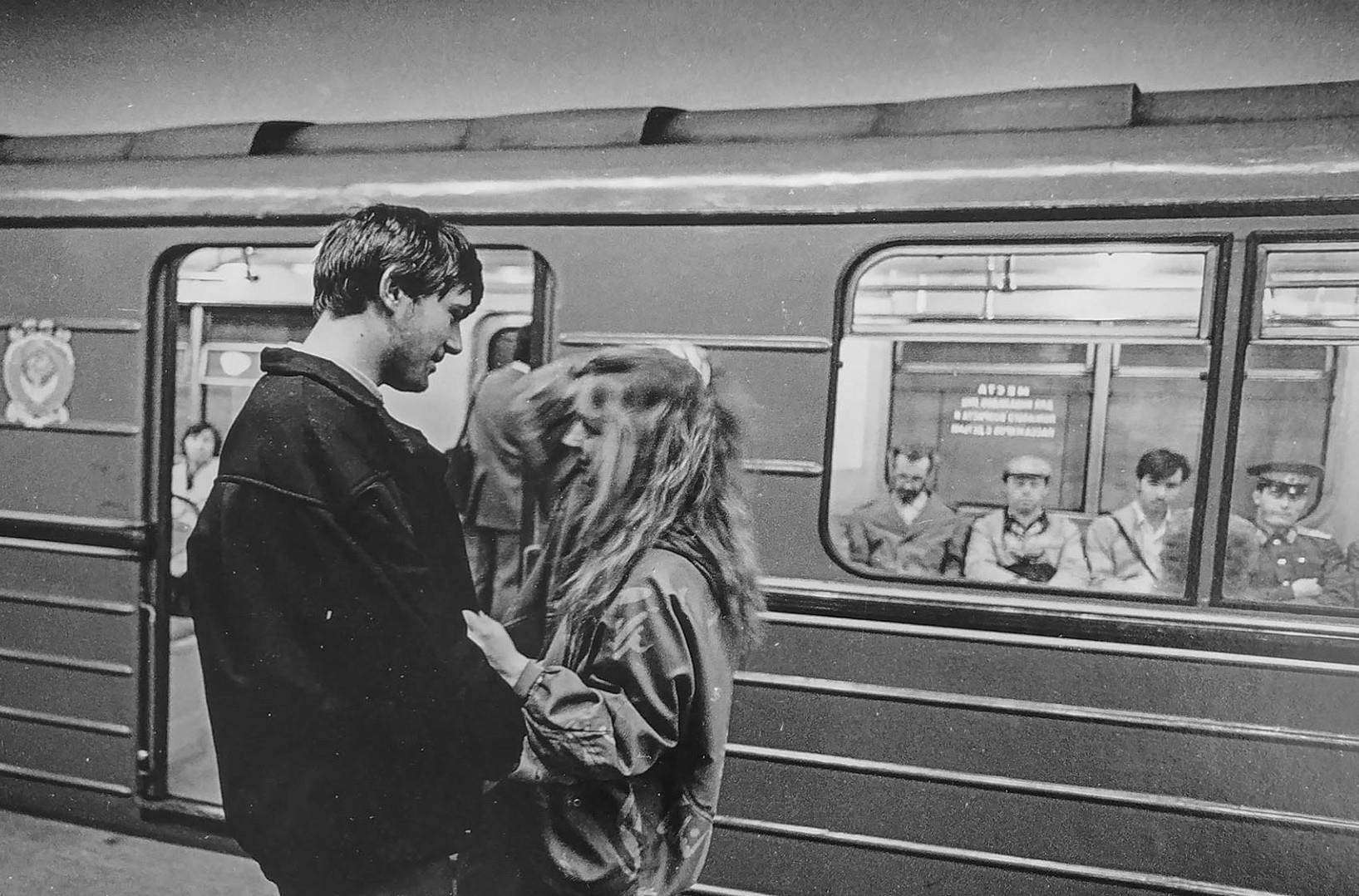 Bien bao bat tu o tau dien ngam Moscow hinh anh