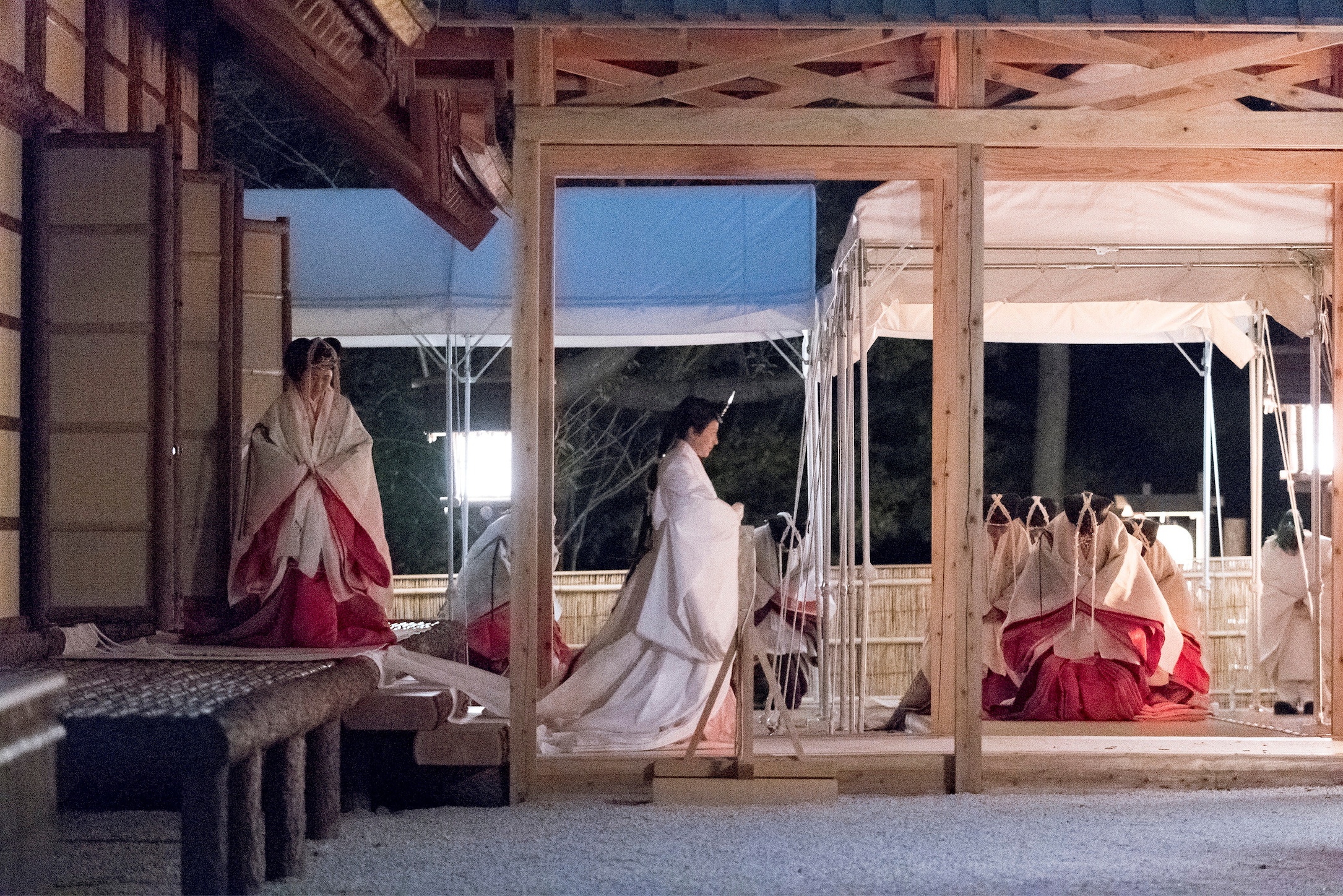 Nhat hoang tien hanh Le Ta on anh 7