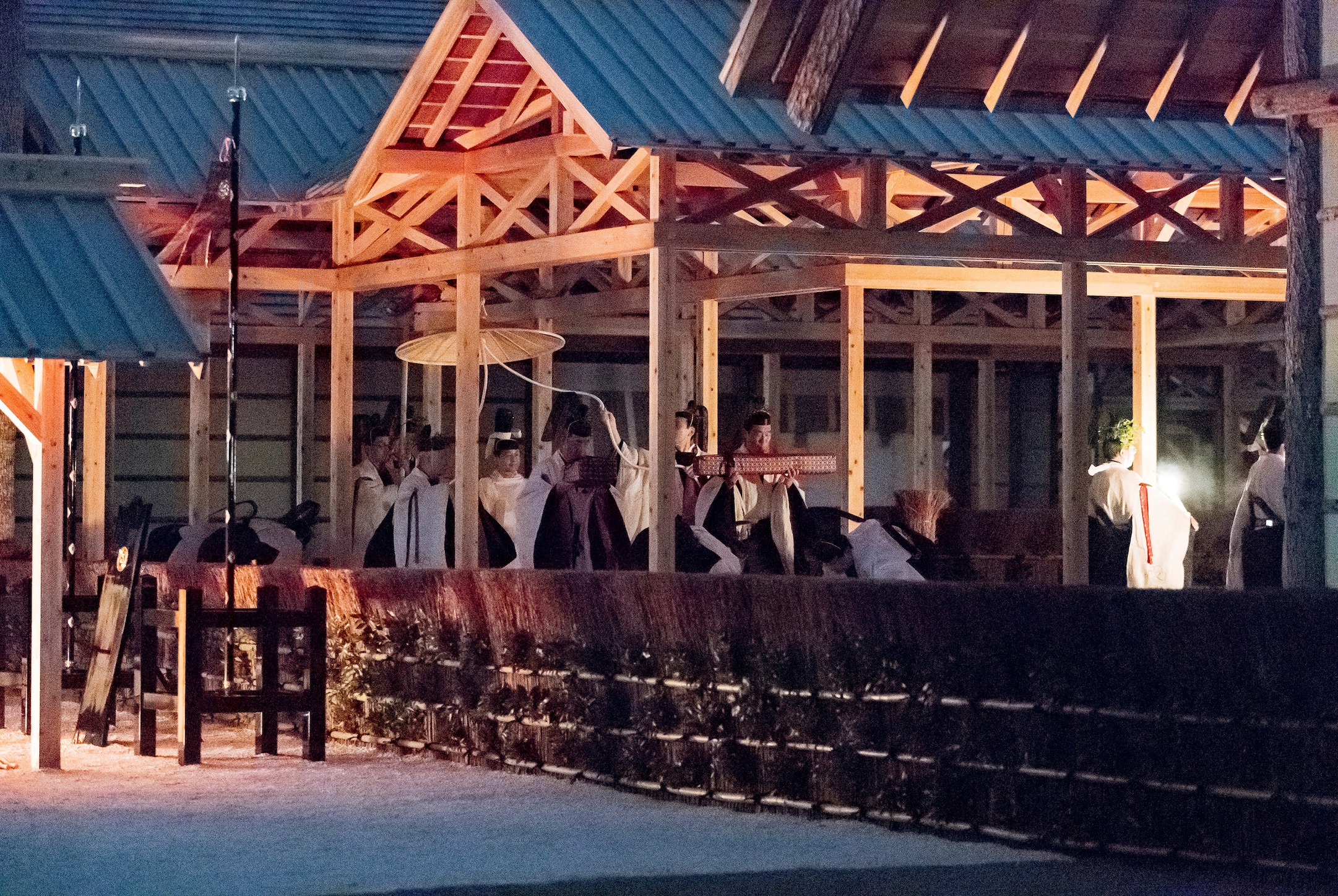 Nhat hoang tien hanh Le Ta on anh 8