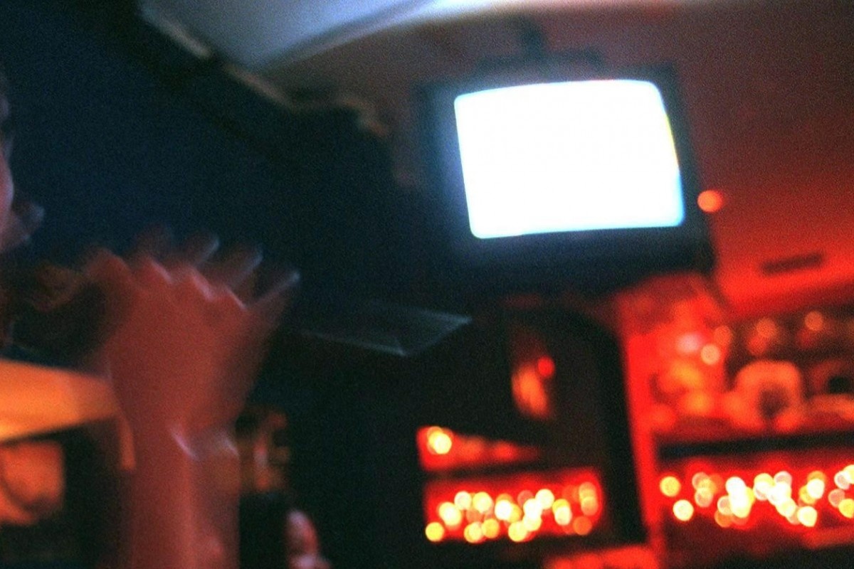 Bi ban lua vao quan karaoke, be gai Trung Quoc bi 6 nguoi cuong hiep hinh anh