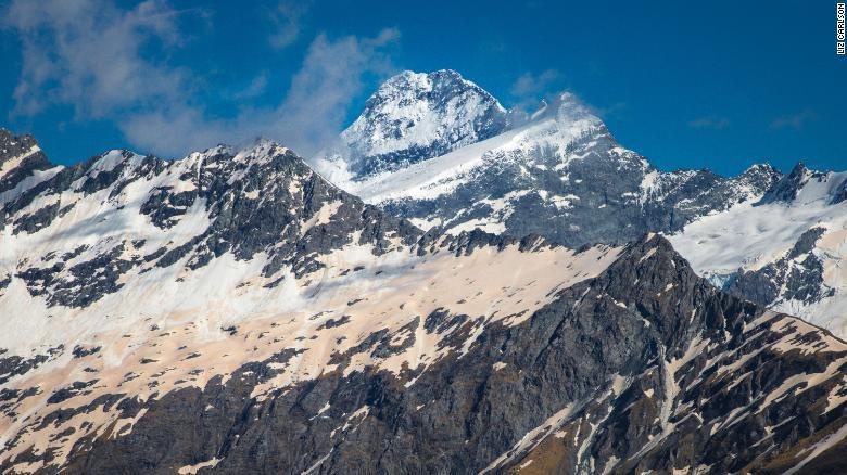 Song bang New Zealand chuyen mau do hong do chay rung Australia hinh anh