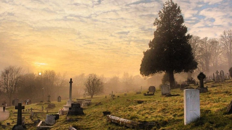 Thi truong Phap cam nguoi dan chet vao cuoi tuan hinh anh