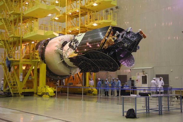 Quoc hoi My ra lenh dieu tra TQ dung ve tinh My giam sat Bien Dong hinh anh