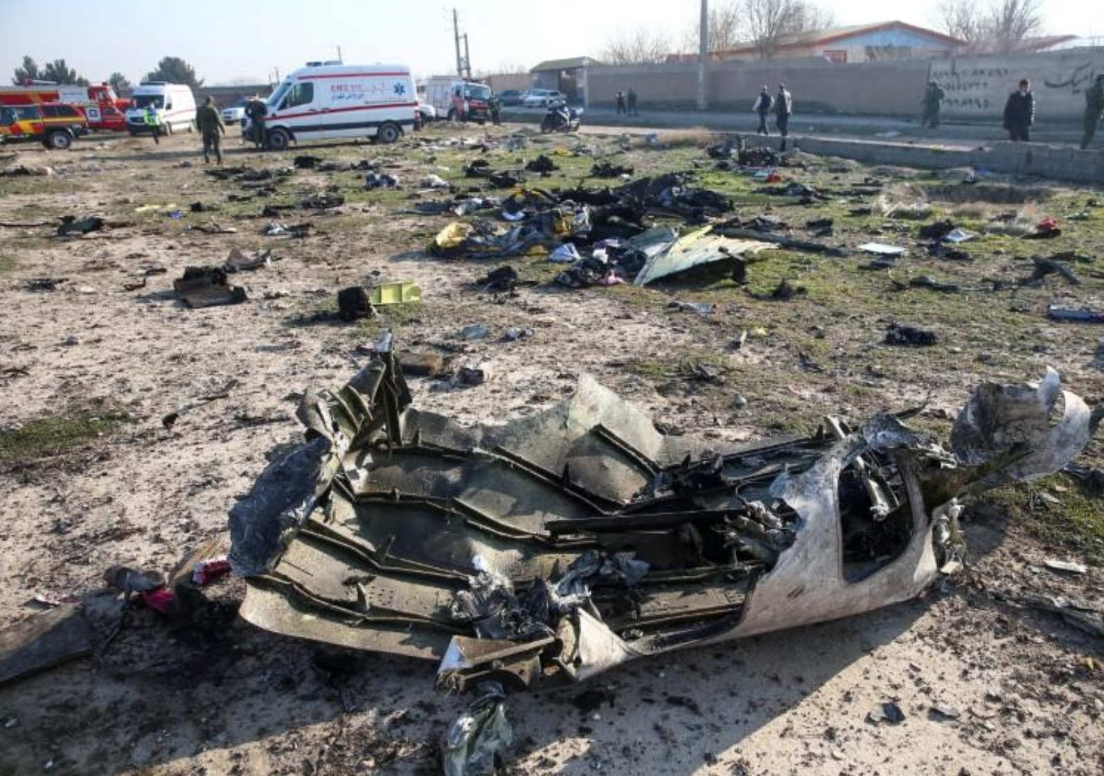 Tong bi thu, Chu tich nuoc gui dien chia buon vu may bay roi o Iran hinh anh