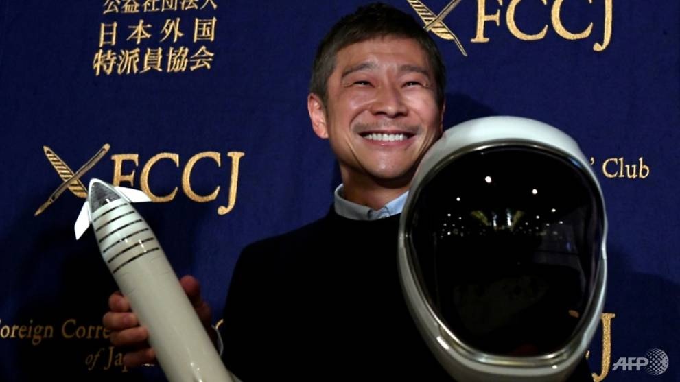 Hon 20.000 don dang ky lam ban gai ty phu Nhat de du hanh Mat Trang hinh anh