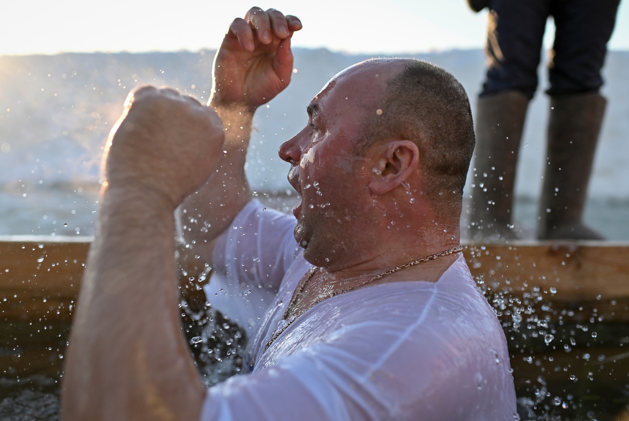 nguoi Nga ngam minh xuong song bang anh 6