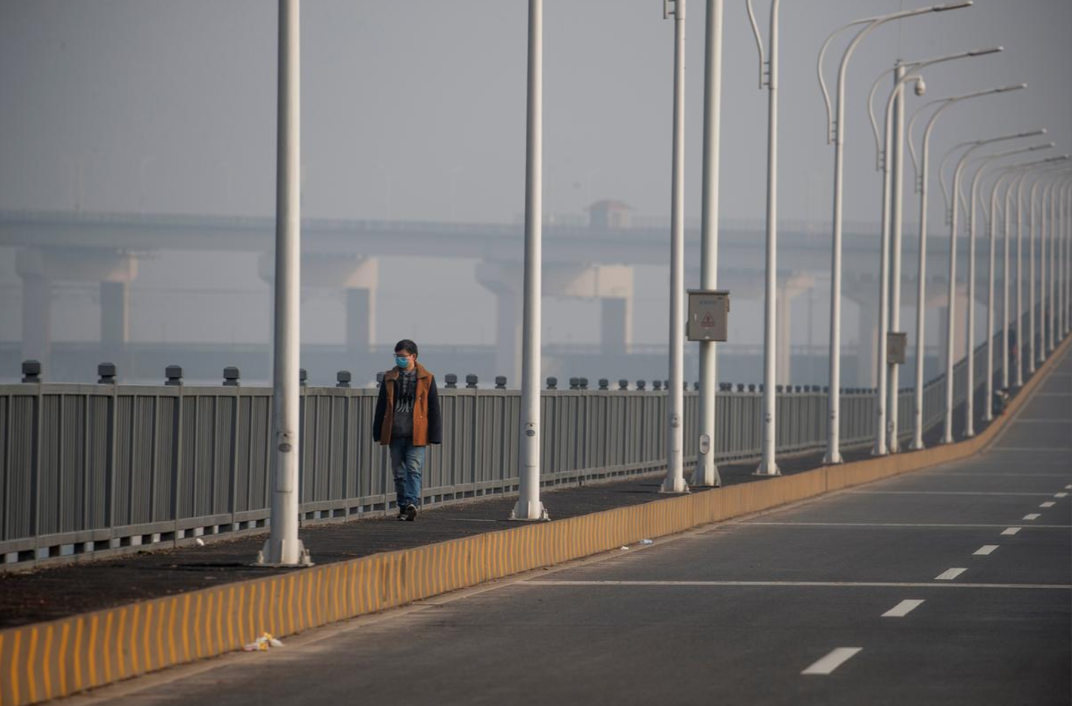 nguoi Ho Bac di bo qua cau song Duong Tu anh 15