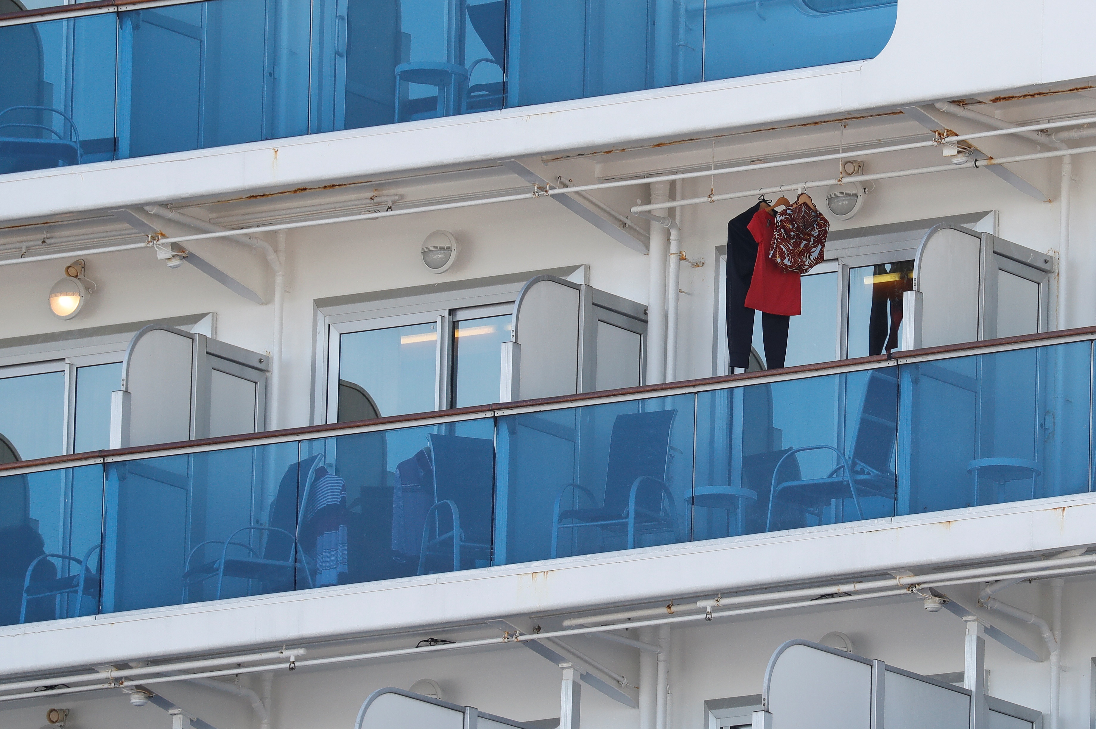 Du thuyen Nhat bi cach ly 2 tuan anh 9