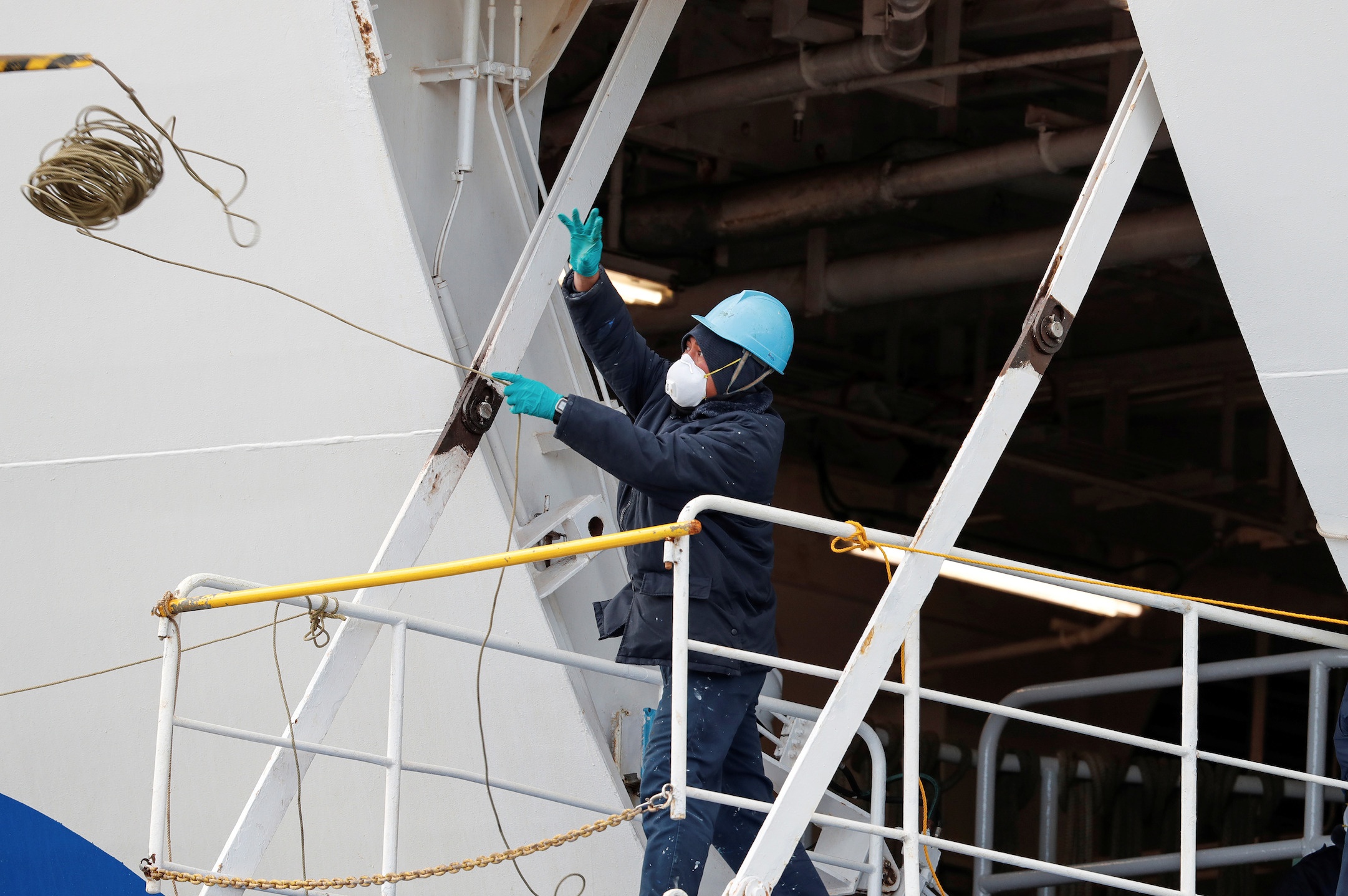 Du thuyen Nhat bi cach ly 2 tuan anh 5