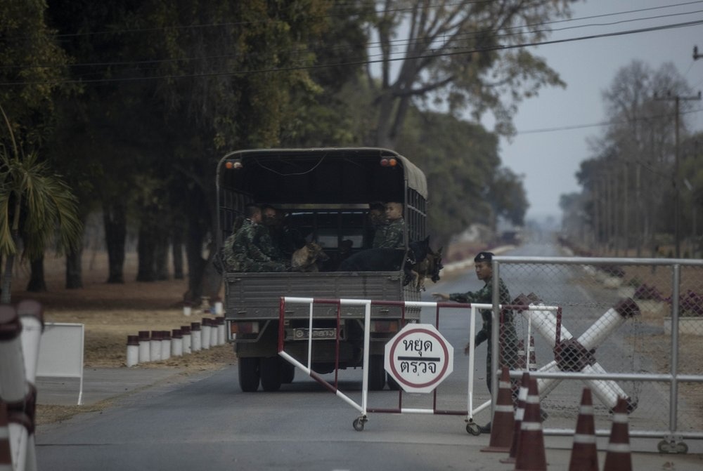 Tay sung dien Thai Lan cuop vu khi anh 1