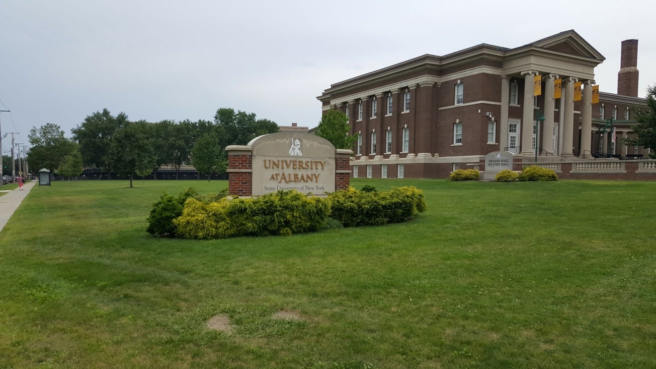 Dai hoc My dieu tra ve buoi tiec 'chu de virus corona' hinh anh