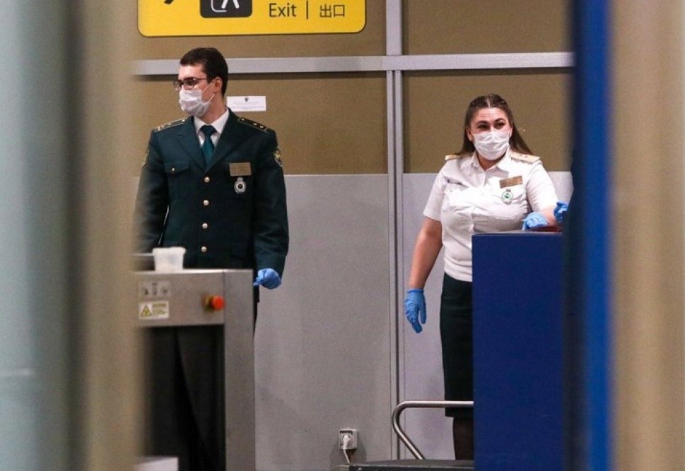 Nga dong cua bien gioi tren bo voi Ba Lan va Na Uy vi Covid-19 hinh anh