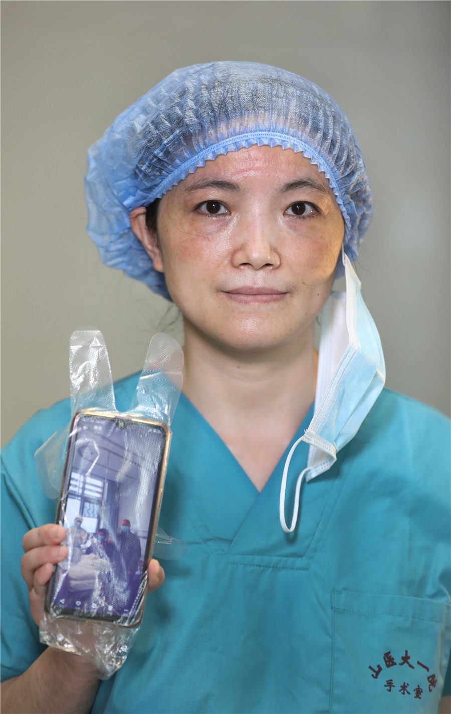 Y bac si tuyen dau Trung Quoc thang dai dich anh 2