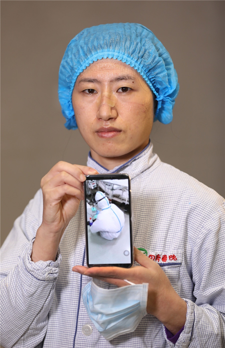 Y bac si tuyen dau Trung Quoc thang dai dich anh 6