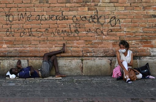 nguoi vo gia cu mua dich Covid-19 anh 13